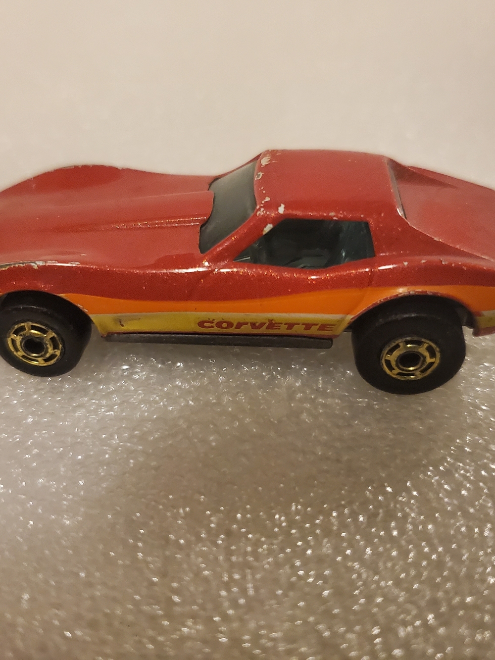 1980 Hot Wheels ‘75 Corvette Stingray Gold GHO Wheels Red Hot Ones Hong Kong